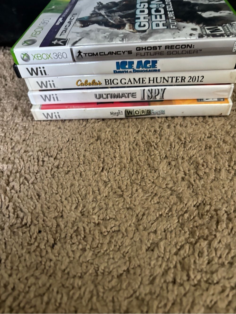 4 wii games and 1 Xbox 360